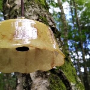 Køkkenlampe pendel. Antik i røg og ravfarvet glas.