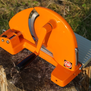 Klassisk orange brødskærer fra EVA. Dansk design