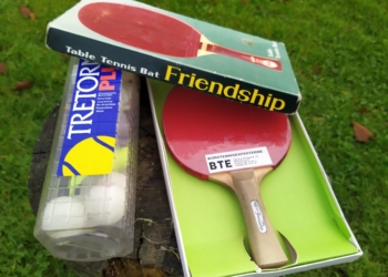 Vintage bordtennisbat Model Friendship 729