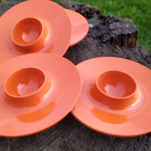 4 STK lækre dansk design Rosti æggebægre i orange. Sætpris