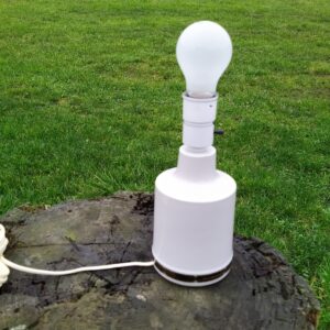 Smuk desiree bordlampe i stentøj. Dansk design