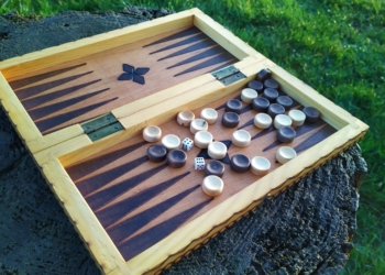 Backgammon og Dam spil i træ