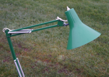 Smuk dansk arkitektlampe Demko 191D LTD-1. Fra 1980 erne. Grøn