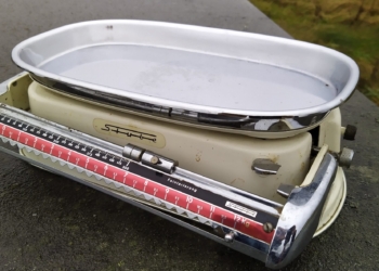 Smuk vintage vægt fra Stube 0-12 kilo
