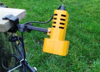 Dansk design reollampe i solsikkegul model “Flipper”