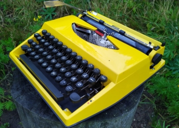 Triumph skrivemaskine fra 60 erne.