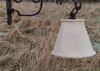Hængelampe i håndsmedet jern. Lampet. Antik væglampe 50 cm