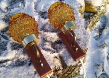 2 klargjorte vintage retro væglampetter. Teak, messing og glas. Nye ledninger monteret. Sætpris