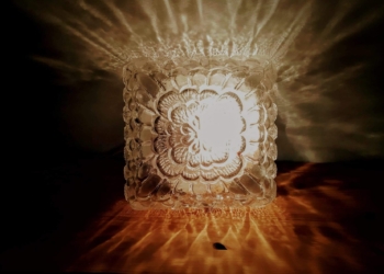 Glasplafond med blomstermønster. Smuk eksklusiv vintage plafond 22×22.