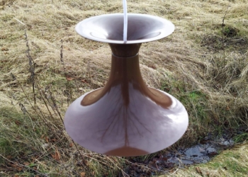 Brun retro pendel i mint condition. Fog og Mørup. Sjælden pendel. Ny stofledning monteret