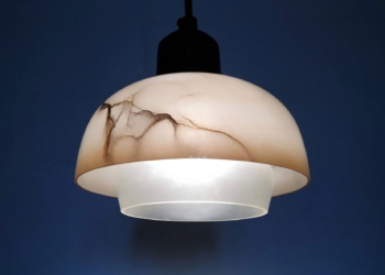Smuk unika glaspendel. 16 cm.