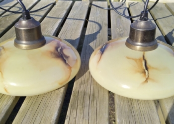 Sæt med 2 antikke pendler. Klargjort. 20 cm. Sætpris.