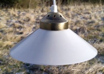 Smuk glaspendel i dansk design. 20 cm