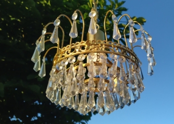Smuk prisme lysekrone. 25 cm. 80 prismer.
