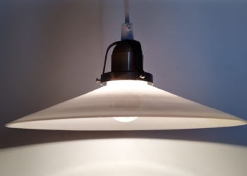 Smuk antik Holmegaard skomagerpendel med nyt el. 26 cm.