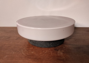 Glasplafond i mælkehvid. 28 cm i diameter.