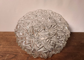 Plafond med krystal struktur. 22 cm nyrenoveret.