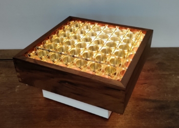 Fagerhult plafond til bord eller loft. 26 x 26 cm. Teak