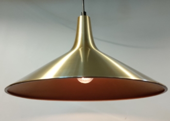 Th. Valentiner: ‘Fusijama’ lampe til spisebordet.
