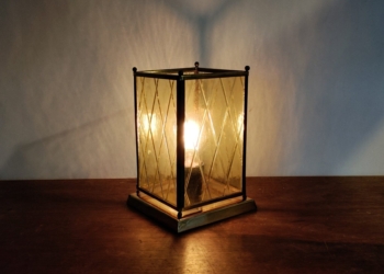 Special fremstillet unika bordlampe med nyt el.