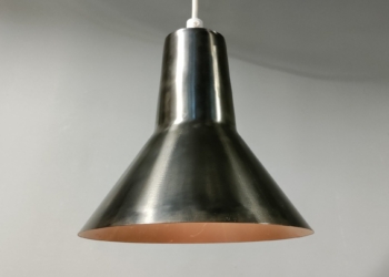 Smuk LB dansk design pendel. Arkitektlampe pendel. Upcycled. Ny slebet rå look.
