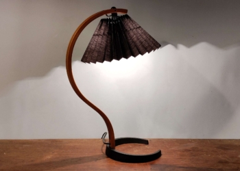 Mads Caprani Bordlampe 70 erne – formspændt bøg – Caprani Light – Vintage dansk design